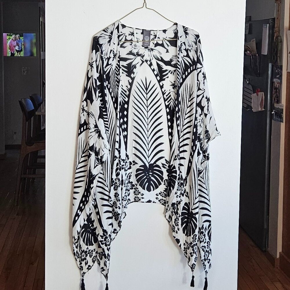 Vince Camuto Monochrome Floral Kimono Cover up OS, Free Shipping